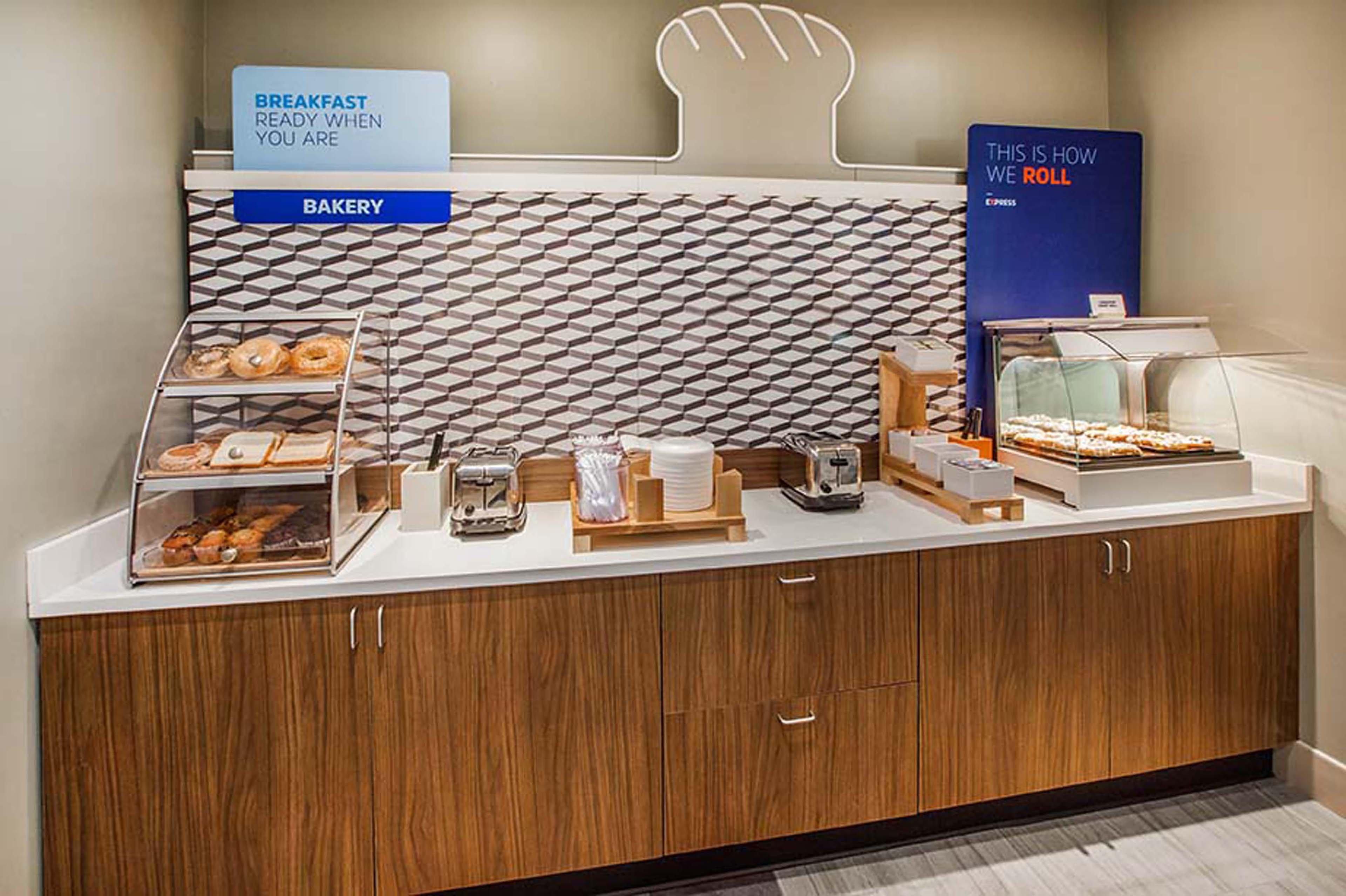 Holiday Inn Express & Suites Lexington Park California By Ihg Екстер'єр фото