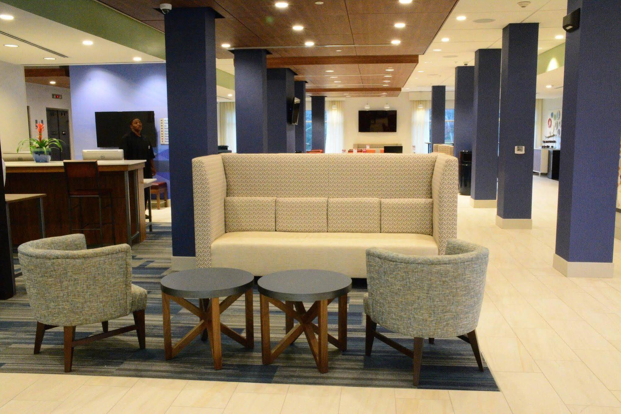 Holiday Inn Express & Suites Lexington Park California By Ihg Екстер'єр фото